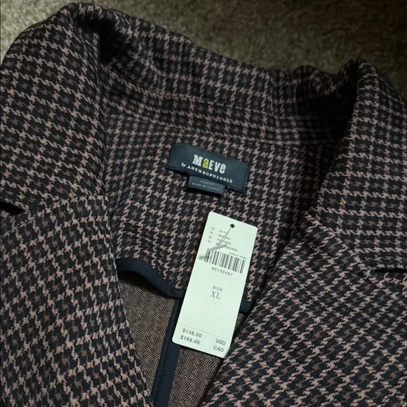 Women's Black and Pink Plaid Jacket‎ - Picture 2 of 6